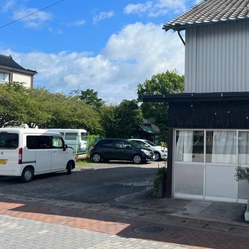 LIB COFFEE駐車場案内